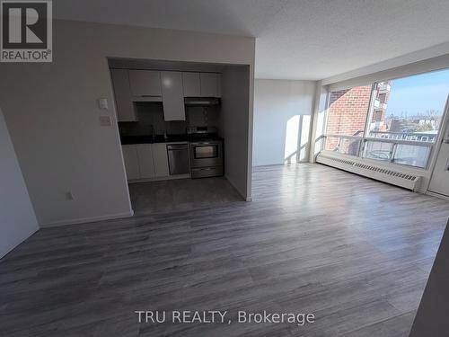 209 - 20 Chesterton Drive, Ottawa, ON - Indoor