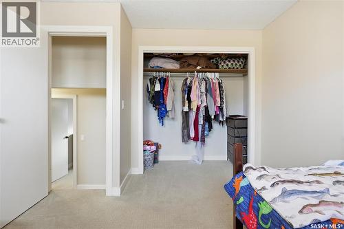 614 Reid Road, Saskatoon, SK - Indoor Photo Showing Bedroom