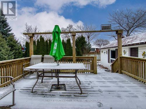 2 Sikorski Avenue, St. Catharines (Carlton/Bunting), ON - Outdoor With Deck Patio Veranda