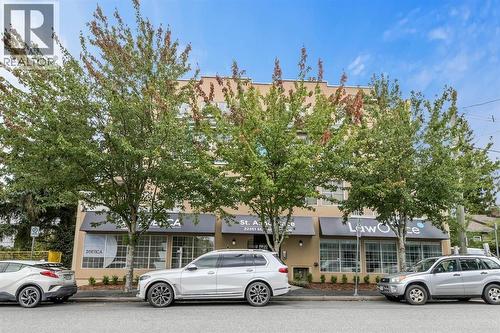 401 22351 ST ANNE AVENUE  Maple Ridge, BC V2X 2E7