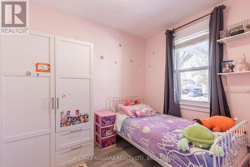 110 Mcalpine Avenue S, Welland (Lincoln/Crowland), ON - Indoor Photo Showing Bedroom