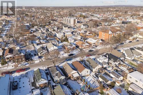 110 Mcalpine Avenue S, Welland (Lincoln/Crowland), ON - Outdoor With View