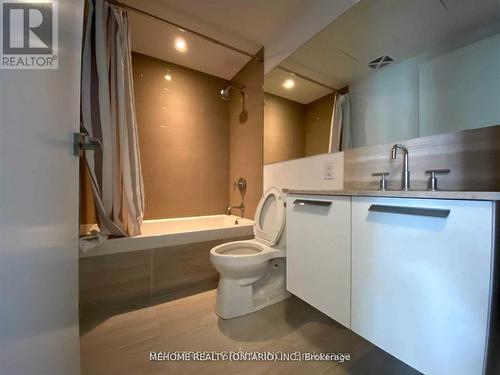 1001 - 50 Charles Street E, Toronto, ON - Indoor Photo Showing Bathroom