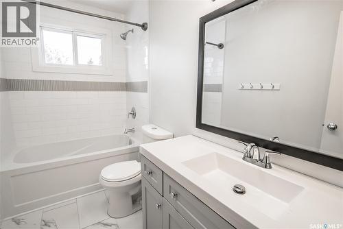 1409 Preston Avenue S, Saskatoon, SK - Indoor Photo Showing Bathroom