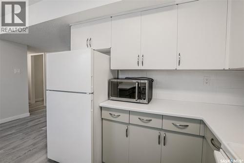 1409 Preston Avenue S, Saskatoon, SK - Indoor Photo Showing Kitchen