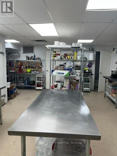 16 Wilstead Drive, Newmarket, ON 