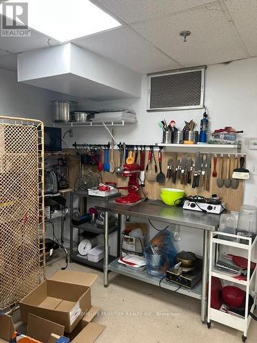 16 Wilstead Drive, Newmarket, ON 