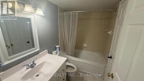 1610 - 887 Bay Street, Toronto, ON - Indoor Photo Showing Bathroom