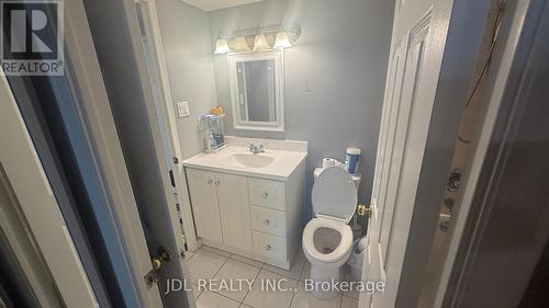 1610 - 887 Bay Street, Toronto, ON - Indoor Photo Showing Bathroom