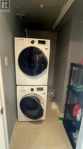 1610 - 887 Bay Street, Toronto, ON - Indoor Photo Showing Laundry Room