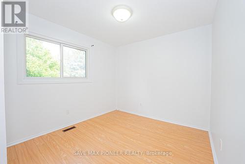 122 Centre Street N, Brampton, ON - Indoor Photo Showing Other Room