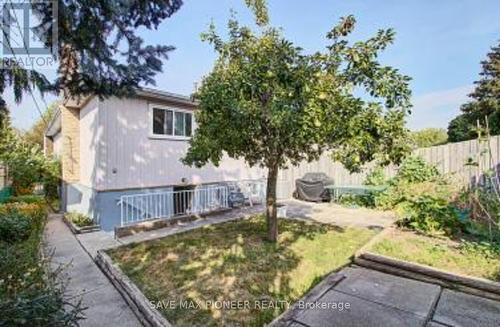 122 Centre Street N, Brampton, ON - Outdoor