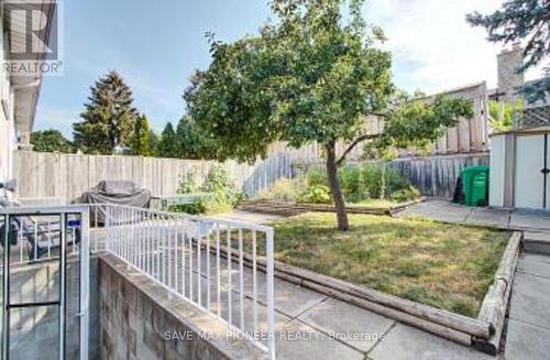 122 Centre Street N, Brampton, ON - Outdoor