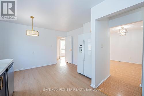 122 Centre Street N, Brampton, ON - Indoor Photo Showing Other Room