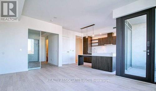 806 - 12 Bonnycastle Street, Toronto, ON - Indoor Photo Showing Kitchen