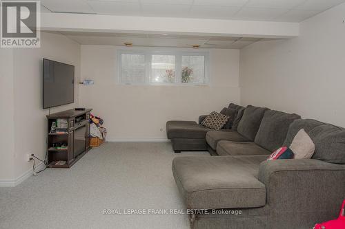 730 Old Norwood Road, Havelock-Belmont-Methuen (Belmont-Methuen), ON - Indoor Photo Showing Living Room