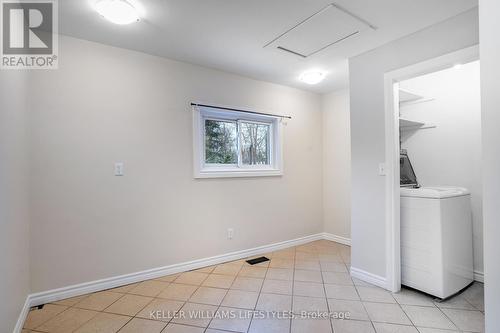21 Elmwood Avenue E, London South (South F), ON - Indoor Photo Showing Laundry Room