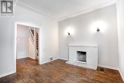 21 Elmwood Avenue E, London South (South F), ON - Indoor With Fireplace