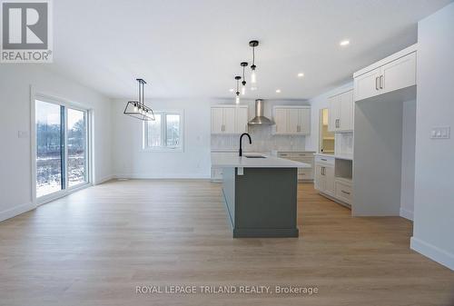 116 Aspen Parkway, Aylmer, ON - Indoor Photo Showing Kitchen