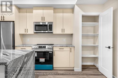 Unit A - 2nd Floor - 193 Hopewell Avenue, Ottawa, ON - Indoor Photo Showing Kitchen