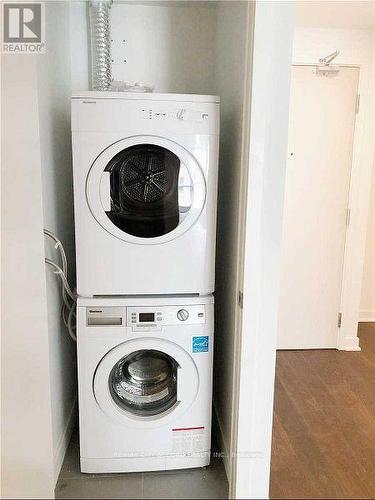 316 - 115 Blue Jays Way, Toronto, ON - Indoor Photo Showing Laundry Room