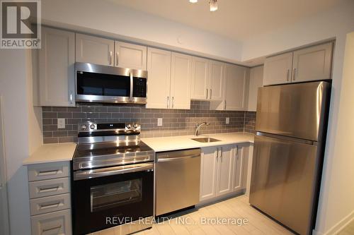 912 - 1480 Bayly Street, Pickering, ON - Indoor Photo Showing Kitchen With Stainless Steel Kitchen