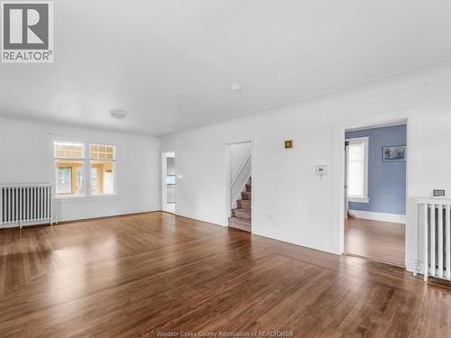 17 Pearl Street West, Kingsville, ON - Indoor Photo Showing Living Room