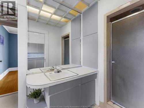 17 Pearl Street West, Kingsville, ON - Indoor