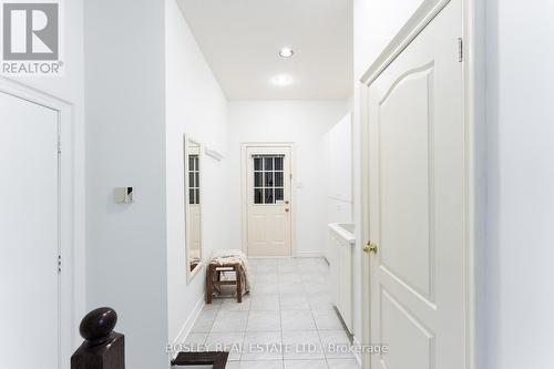 82 Woodstone Avenue, Richmond Hill, ON - Indoor Photo Showing Other Room
