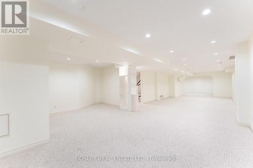 82 Woodstone Avenue, Richmond Hill, ON - Indoor