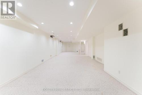 82 Woodstone Avenue, Richmond Hill, ON - Indoor Photo Showing Other Room