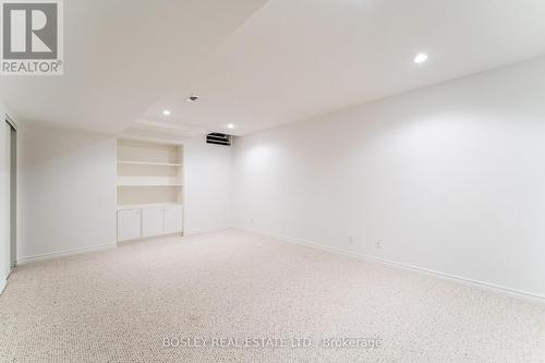 82 Woodstone Avenue, Richmond Hill, ON - Indoor