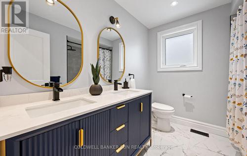 34 Previn Court, New Tecumseth, ON - Indoor Photo Showing Bathroom
