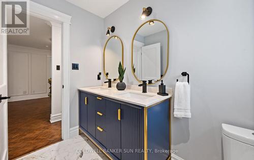 34 Previn Court, New Tecumseth, ON - Indoor Photo Showing Bathroom