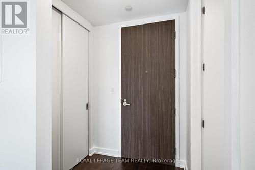 1110 - 111 Champagne Avenue S, Ottawa, ON - Indoor Photo Showing Other Room