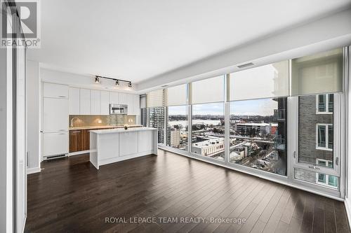 1110 - 111 Champagne Avenue S, Ottawa, ON - Indoor