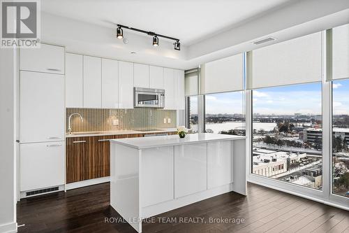 1110 - 111 Champagne Avenue S, Ottawa, ON - Indoor Photo Showing Kitchen With Upgraded Kitchen