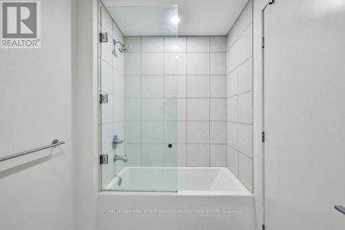 1222 - 212 King William Street, Hamilton, ON - Indoor Photo Showing Bathroom