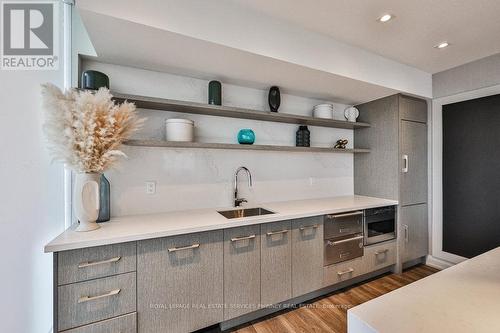 1222 - 212 King William Street, Hamilton, ON - Indoor