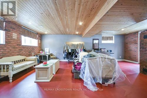 25 Cunningham Drive, Essa, ON - Indoor