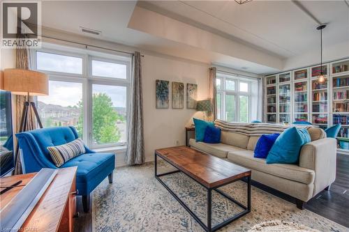 195 Commonwealth Street Unit# 213, Kitchener, ON - Indoor Photo Showing Living Room