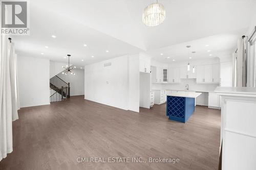 3205 Mosley Street, Wasaga Beach, ON - Indoor Photo Showing Kitchen