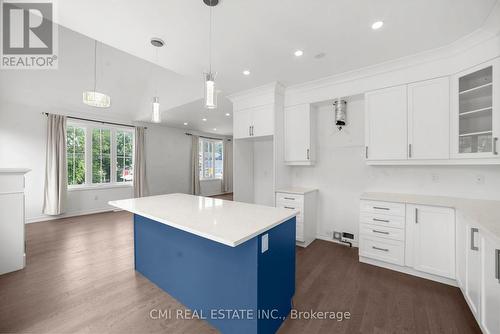 3205 Mosley Street, Wasaga Beach, ON - Indoor Photo Showing Kitchen