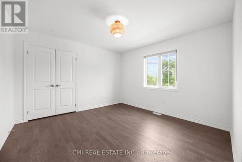 3205 Mosley Street, Wasaga Beach, ON - Indoor Photo Showing Other Room