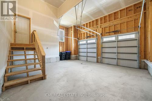 3205 Mosley Street, Wasaga Beach, ON - Indoor Photo Showing Garage