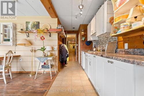 1578 County  8 Road, Kawartha Lakes (Verulam), ON - Indoor Photo Showing Kitchen