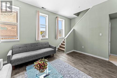 Unit 5 - 366 Richmond Street, London East (East K), ON - Indoor