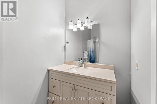 Unit 5 - 366 Richmond Street, London East (East K), ON - Indoor Photo Showing Bathroom