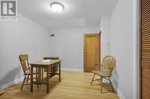 53 Graydon Street, London East (East N), ON - Indoor Photo Showing Dining Room
