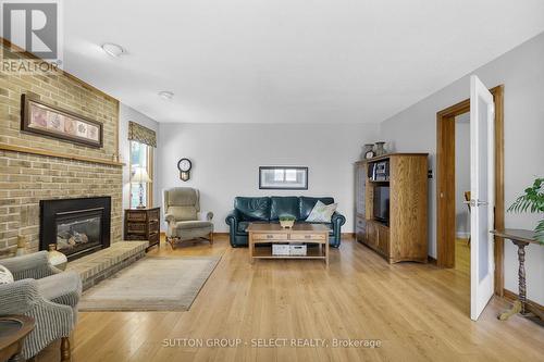 53 Graydon Street, London East (East N), ON - Indoor Photo Showing Living Room With Fireplace
